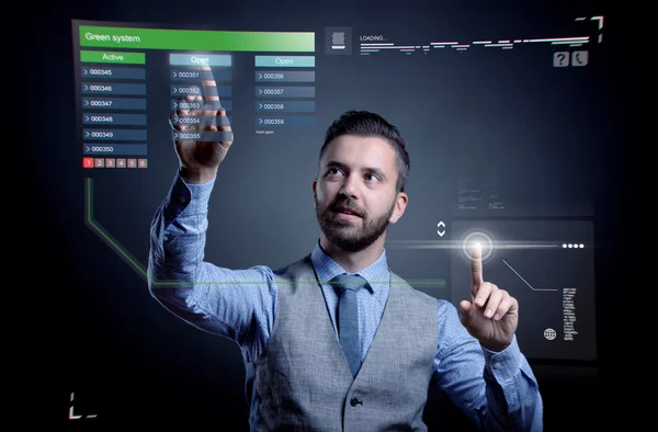 Affärsman som arbetar med digital virtuella skärmen — Stockfoto