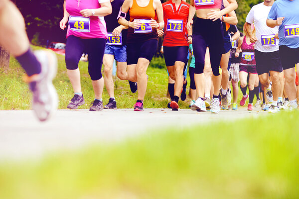 Группа марафонских гонщиков
