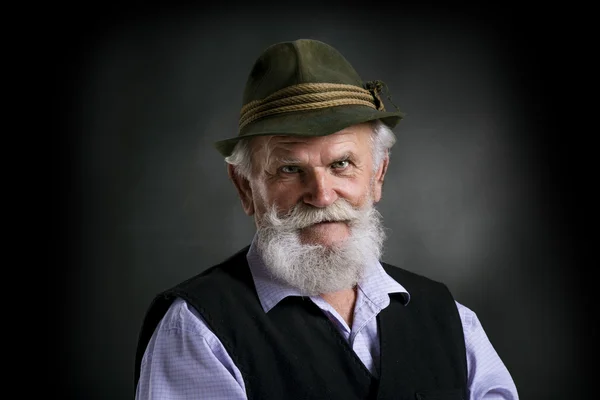 Pensionné avec barbe et moustache — Photo