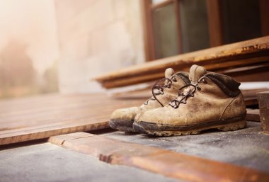 Eski işçi botları