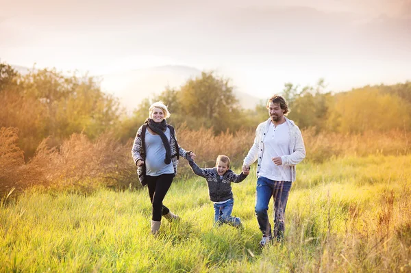 Passer du temps en famille ensemble — Photo