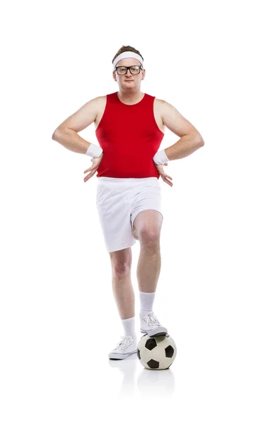 Jugador de fútbol divertido con una pelota — Foto de Stock