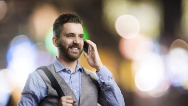 Adam Smartphone'da arıyor