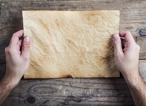 Stück altes zerknülltes Papier — Stockfoto