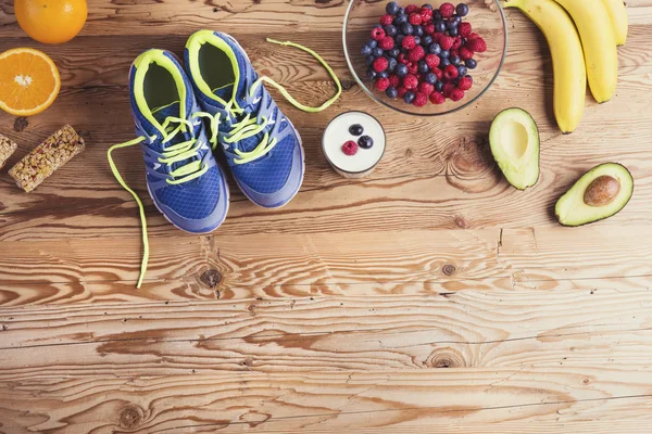 Zapatillas de correr en el suelo — Foto de Stock