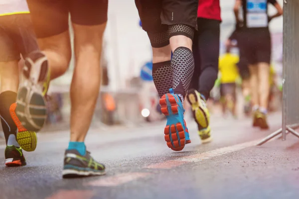 Runners at the city race — Stock Photo, Image