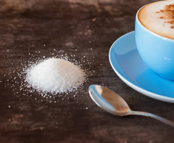 Taza de café y un montón de azúcar — Foto de Stock