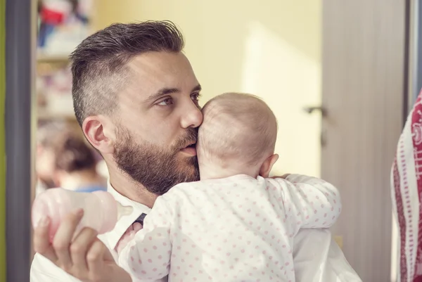 Father and baby daughter — Stock Photo, Image