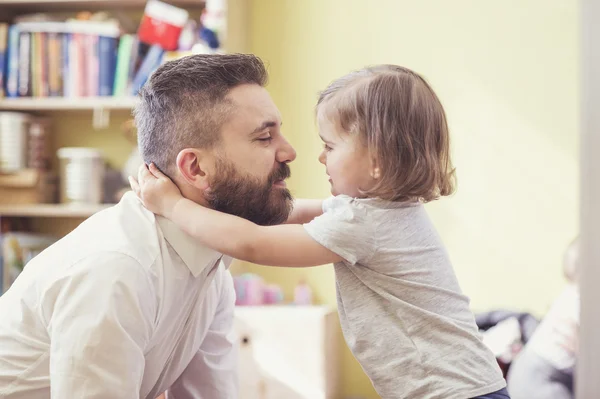 Hipster Pai e filha — Fotografia de Stock