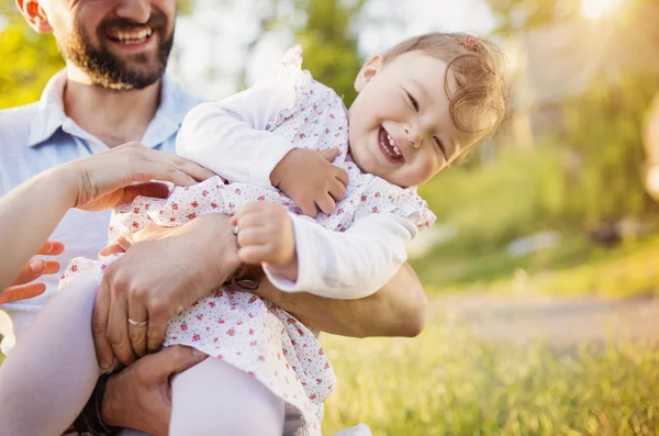 Happy father with his daughter having fun — 스톡 사진