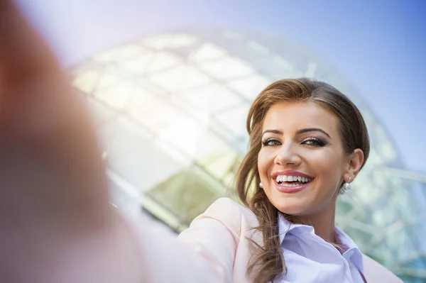 Business woman making selfie — Stock Photo, Image