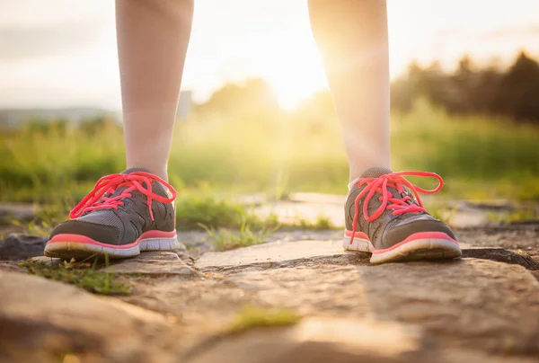 Voeten voor een runner opleiding buiten — Stockfoto