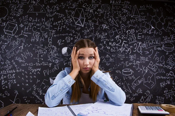 Beautiful girl studying — Stock Photo, Image