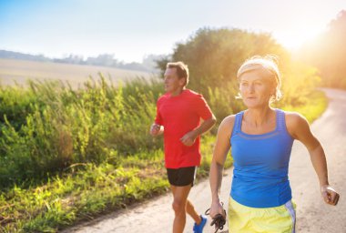 Üst düzey çift çalışıyor.