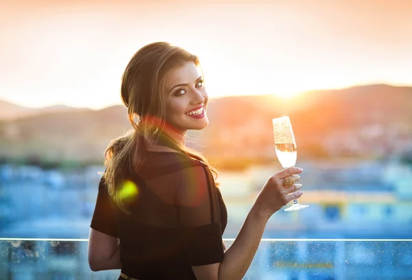 Schöne Frau — Stockfoto