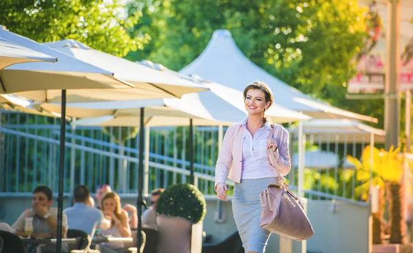 Attractive young business woman — Stock Photo, Image