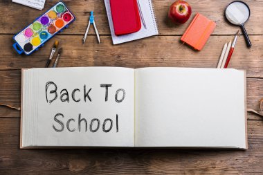 Okula Dönüş Kompozisyonu