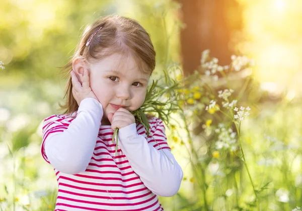 Bambina in natura — Foto Stock