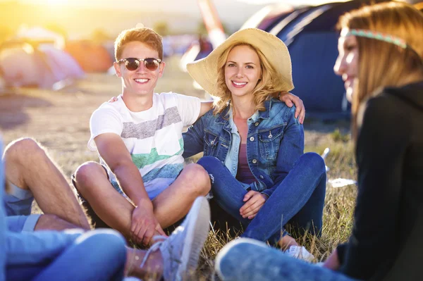 Beautiful teens at summer festival — Stock Photo, Image