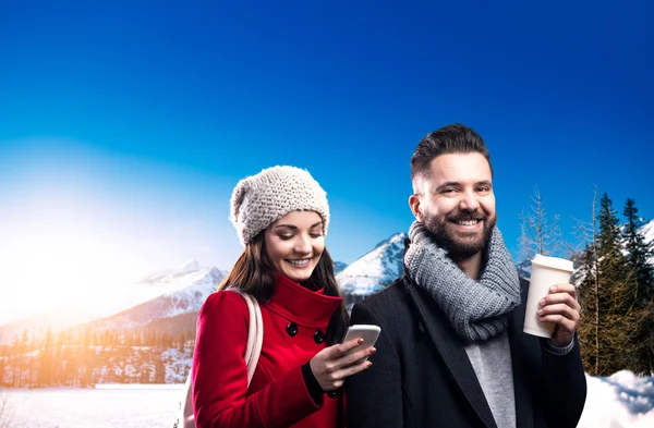 Beautiful couple in mountains — Stock Photo, Image