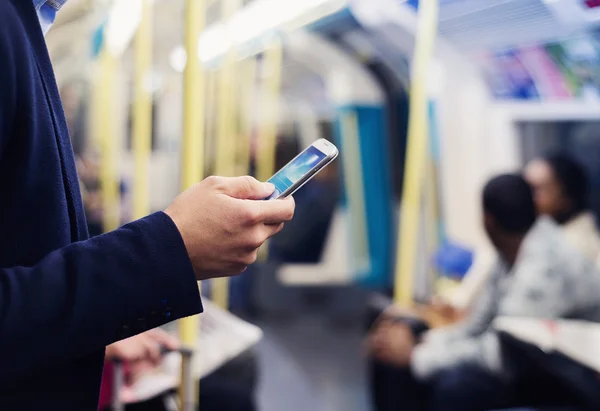 Uomo d'affari in metropolitana — Foto Stock