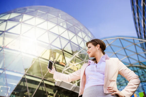 Beautiful young business woman — Stock Photo, Image