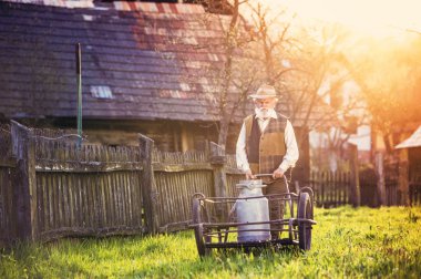 Komuta sizde süt su ısıtıcısı ile
