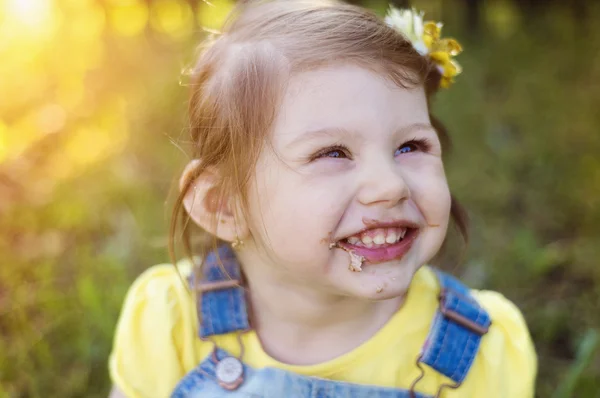 Söt litte girl — Stockfoto