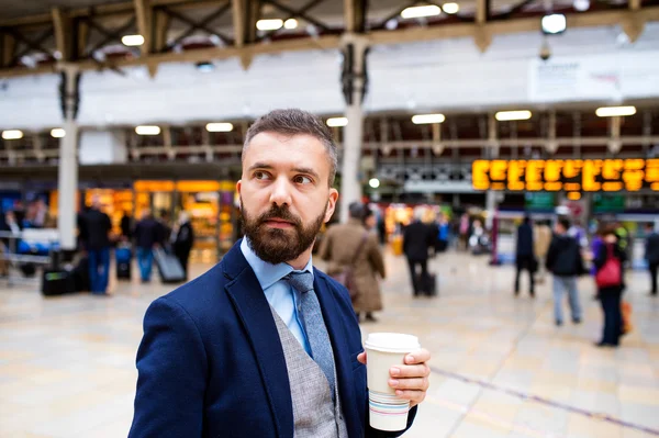 Affärsman med kaffekopp — Stockfoto