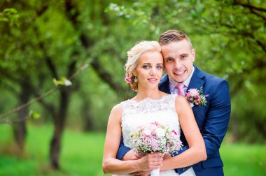 güzel genç Düğün çifti