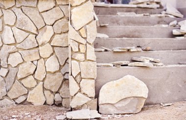 Unfinished stone wall clipart
