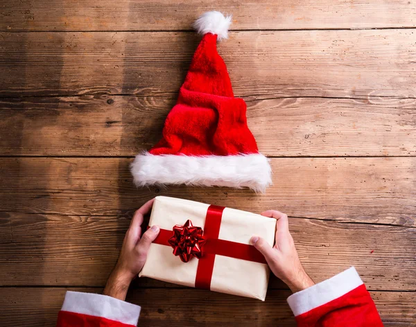 산타 클로스 지주 선물 — 스톡 사진