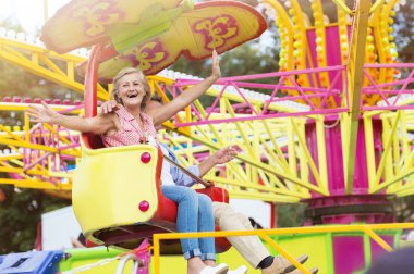 Üst düzey iki eğlence parkı içinde