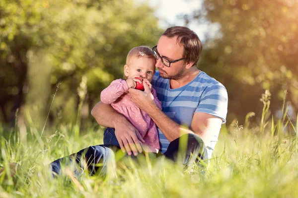 Gelukkig vader en dochter — Stockfoto