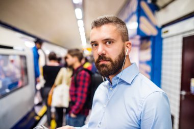 Metro genç adam