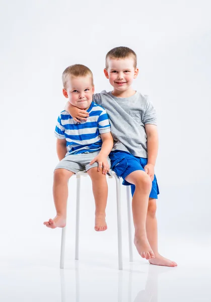 Glada små pojkar — Stockfoto