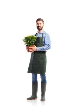 Genç yakışıklı bahçıvan