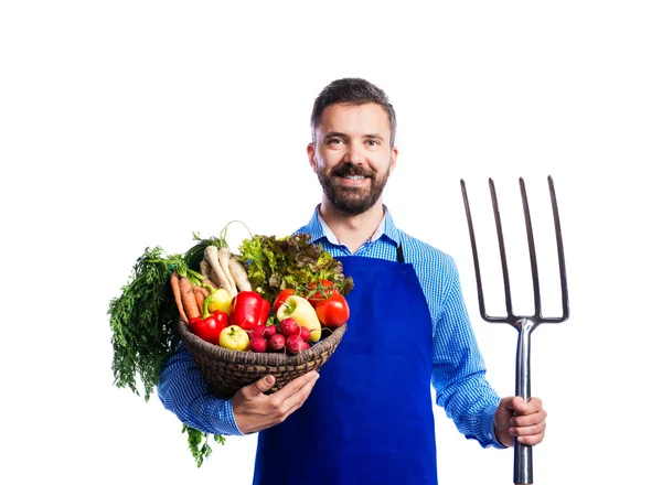 Jonge knappe tuinman — Stockfoto