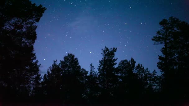 Ciel étoilé nocturne sur le lac Baïkal .