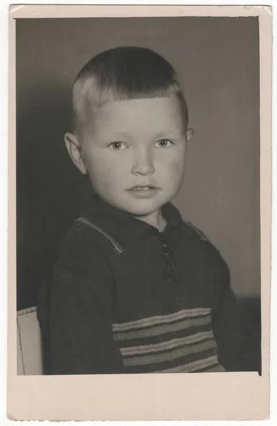 Retrato de um menino. — Fotografia de Stock