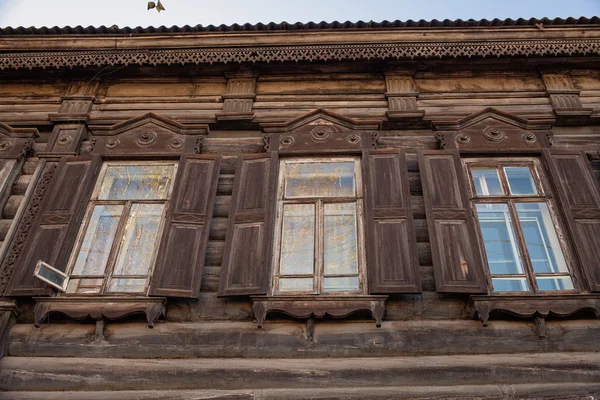 Antigua casa en la ciudad de Irkutsk —  Fotos de Stock