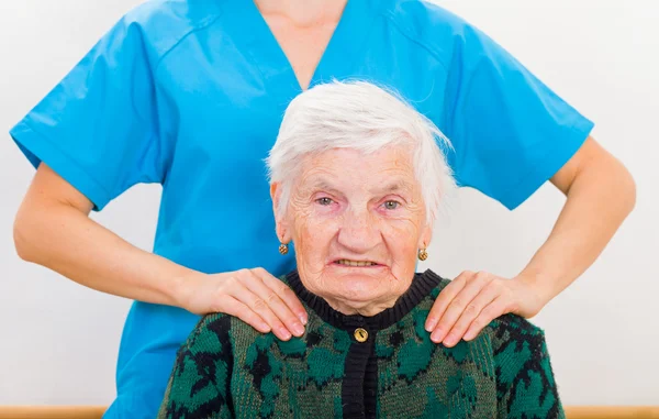 Opieka domowa nad osobami starszymi — Zdjęcie stockowe