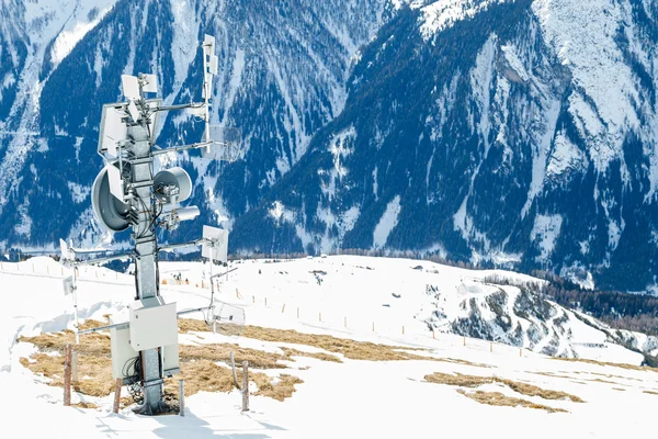 Signal transmitter in the mountains — Stock Photo, Image
