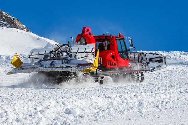 Ski resort maintenance — Stock Photo, Image