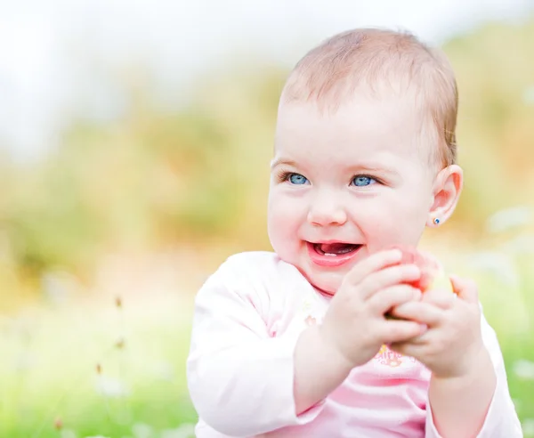 Schattige baby — Stockfoto