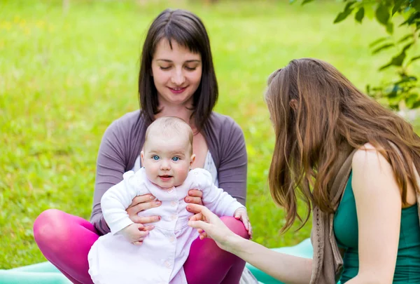 Schattige baby — Stockfoto