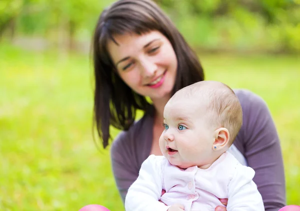 Schattige baby — Stockfoto