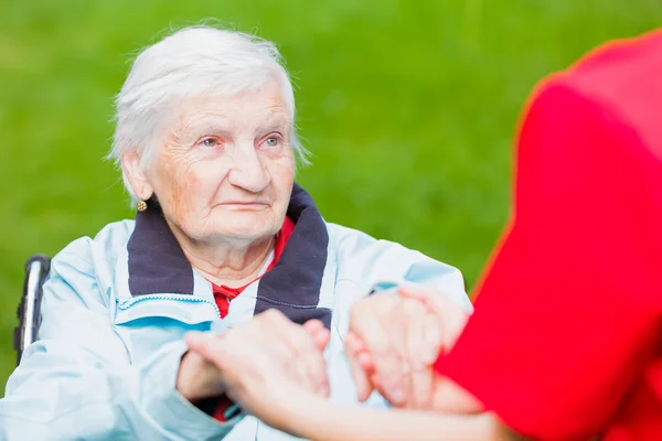 Helfende Hände — Stockfoto