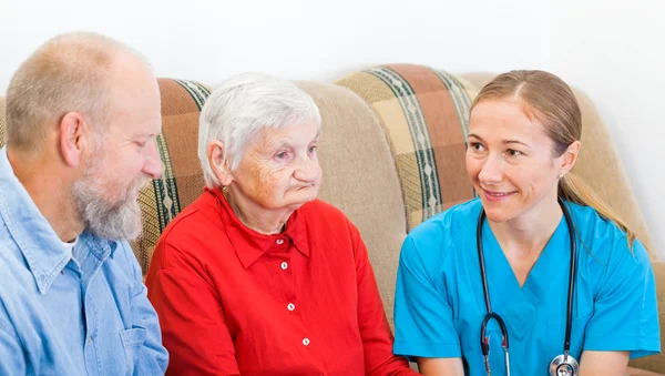 Cuidados de personas mayores — Foto de Stock