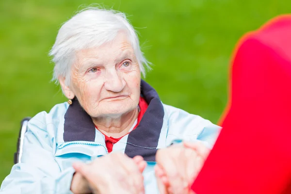 Helpende handen — Stockfoto